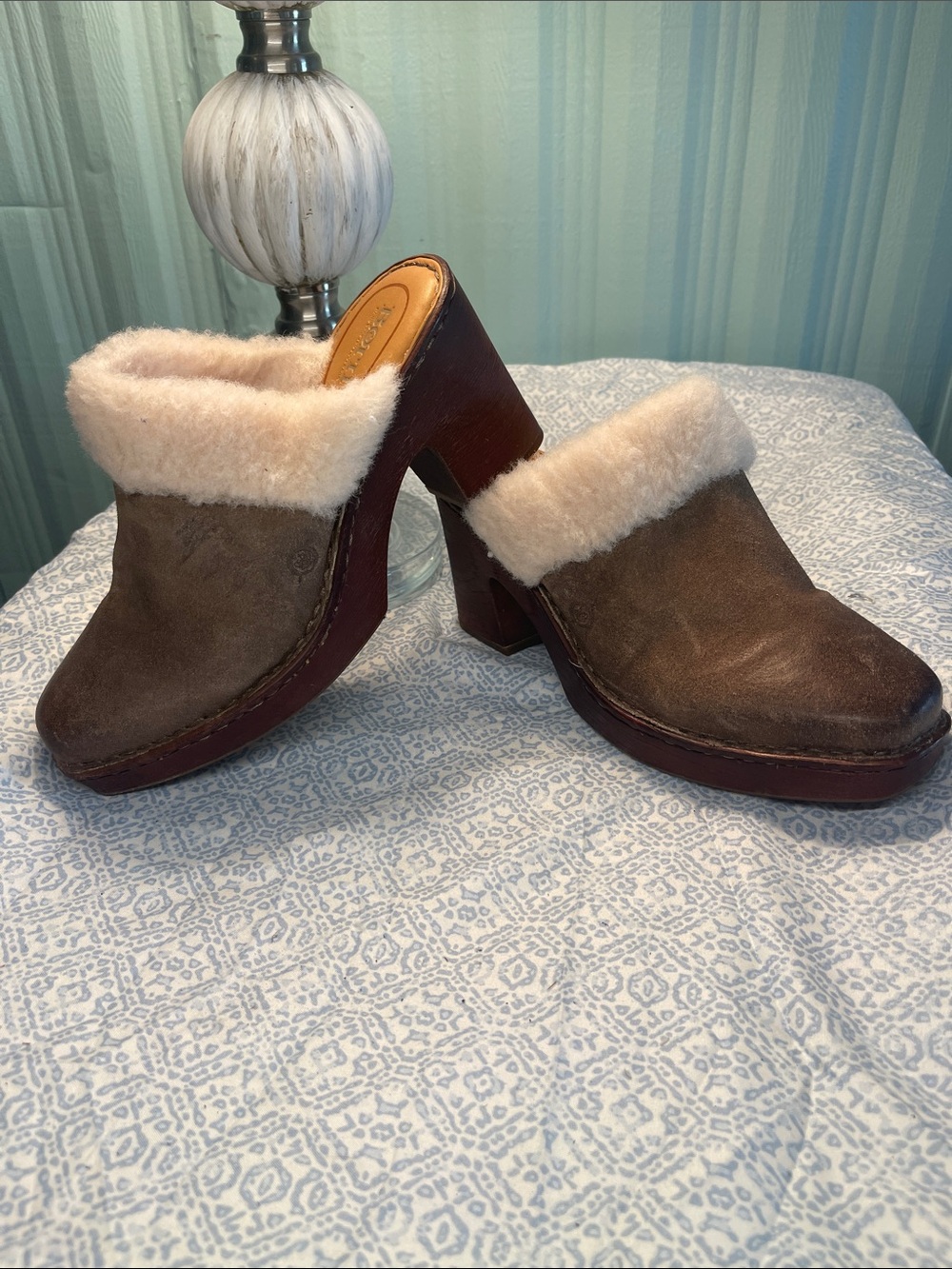 Born HOPE Shearling-Trim Brown Open Back Distressed Mule Heels Size 9 VGC